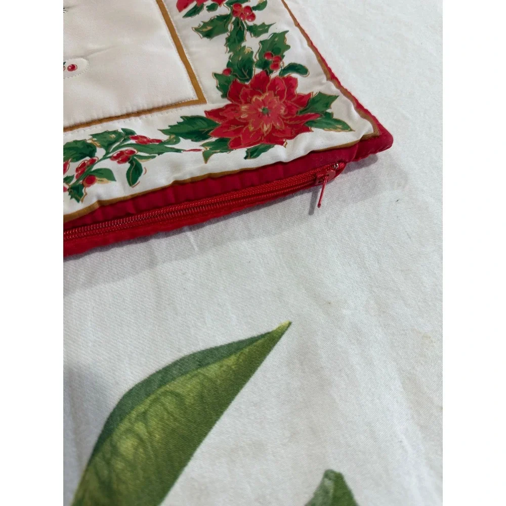 Vintage Christmas Poinsettia Tree Quilted Pillow Cover Red Cream‎ 16x16 Zipper